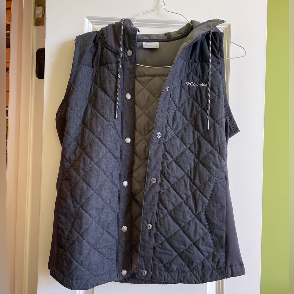 Columbia Vest